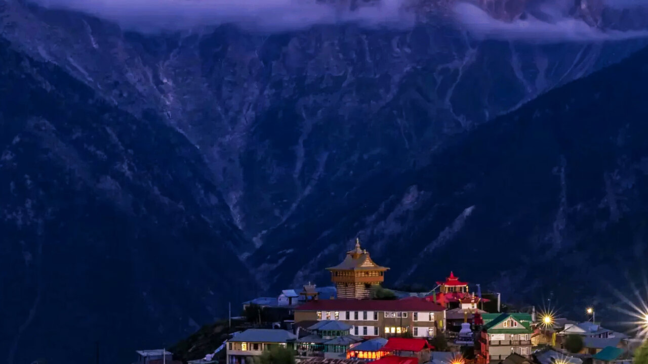 Upper Himalayan valley light